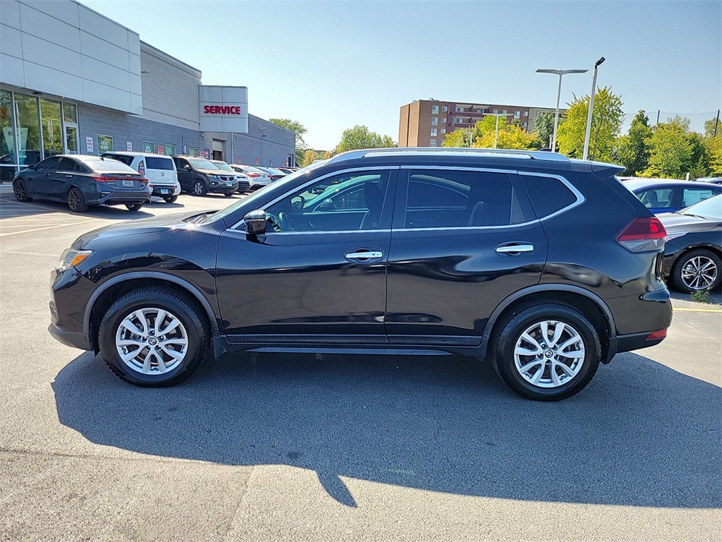 2020 Nissan Rogue SV 4