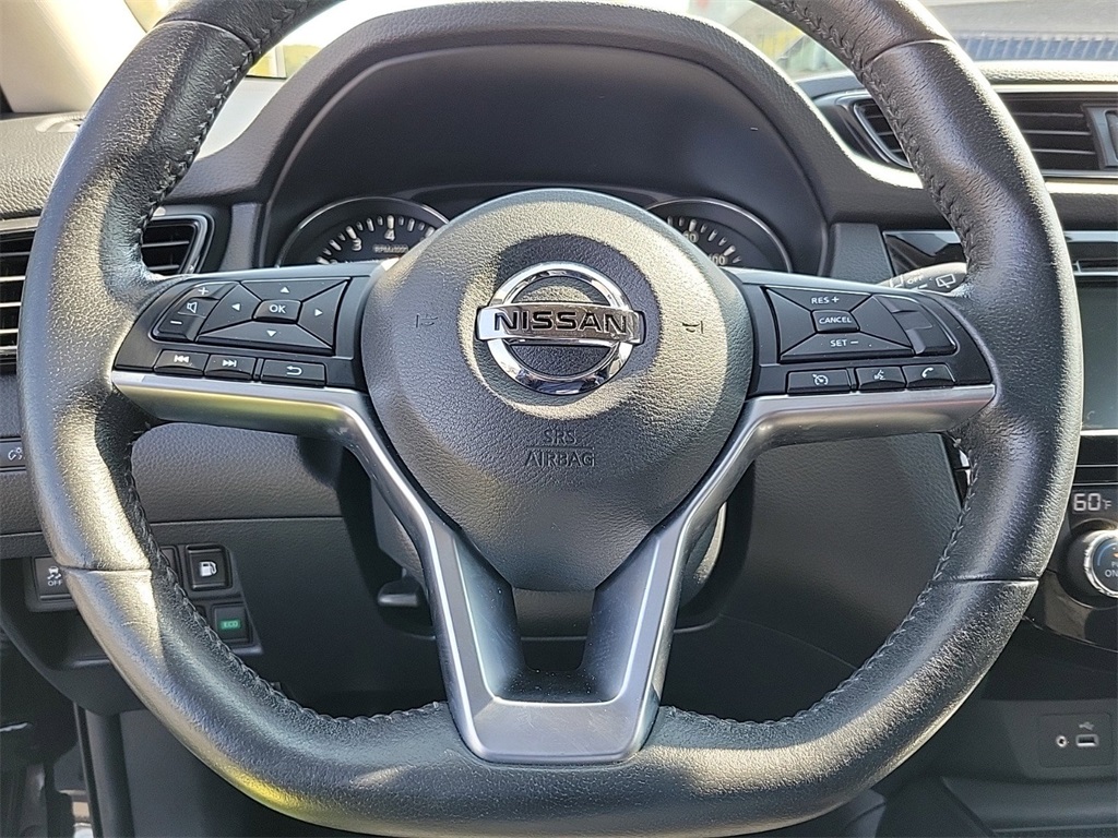 2020 Nissan Rogue SV 14