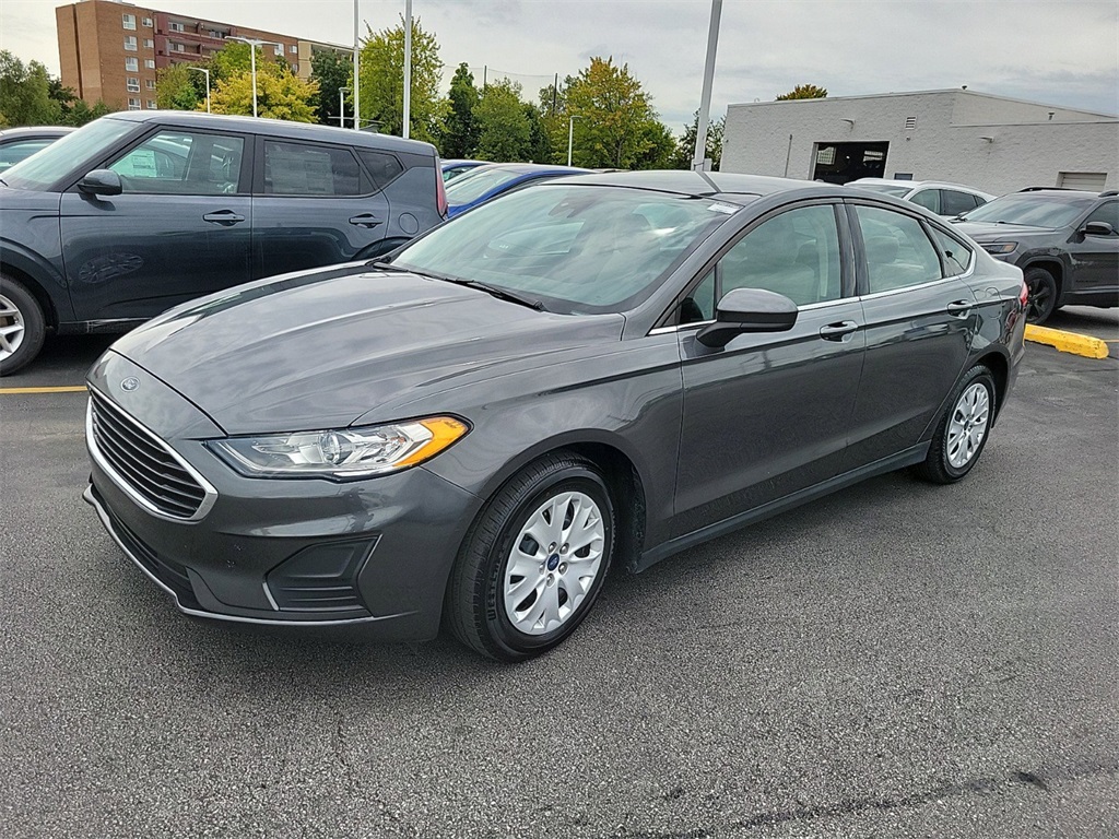 2020 Ford Fusion S 3