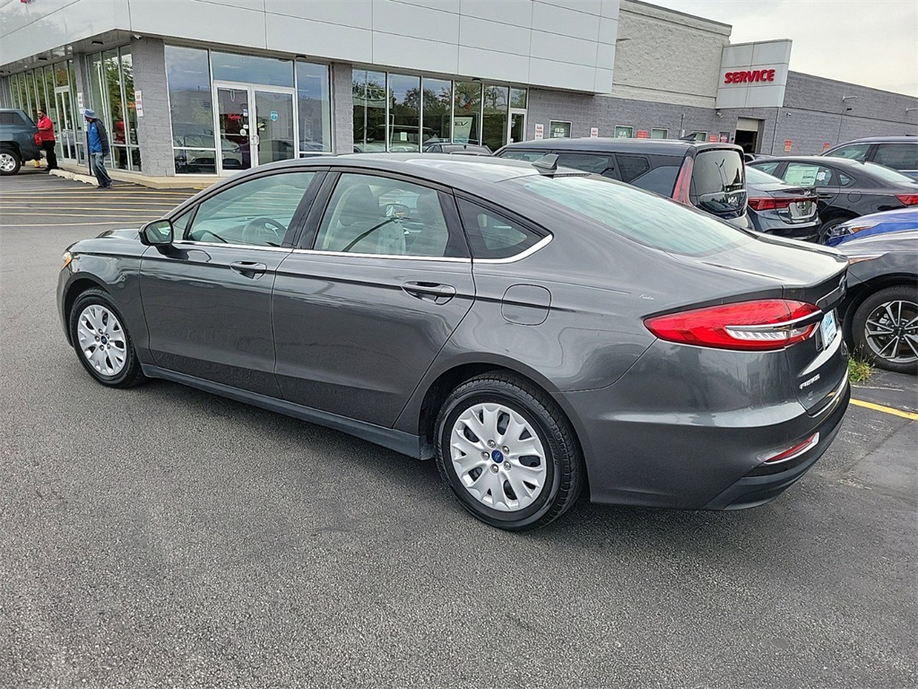 2020 Ford Fusion S 5