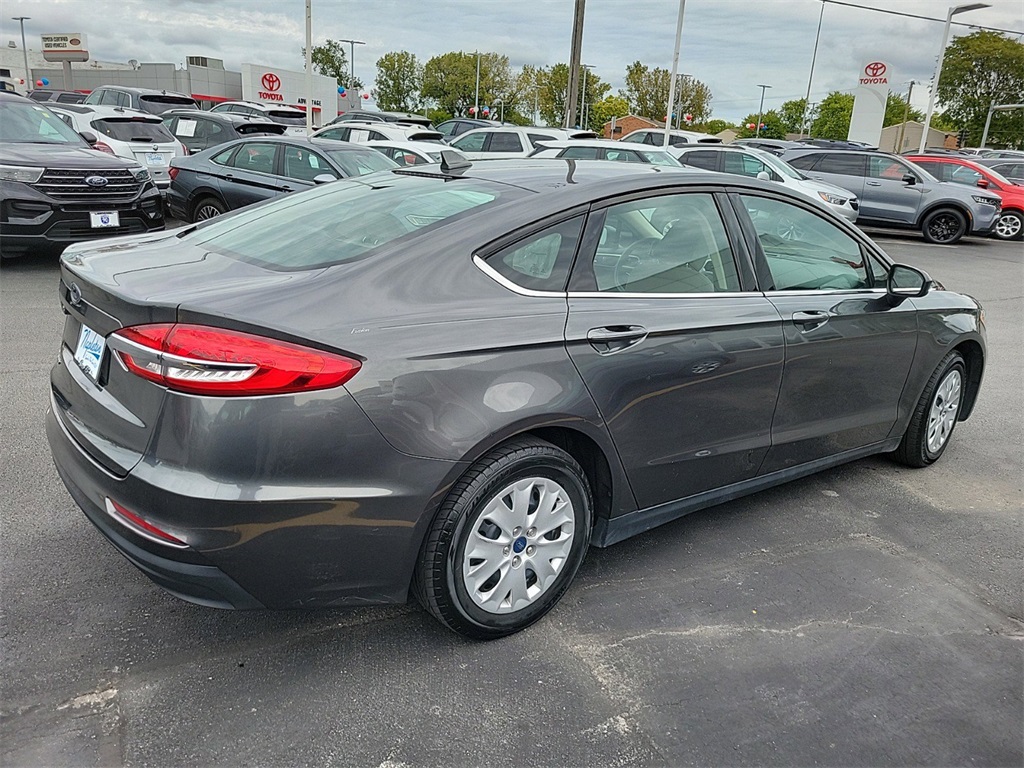 2020 Ford Fusion S 6