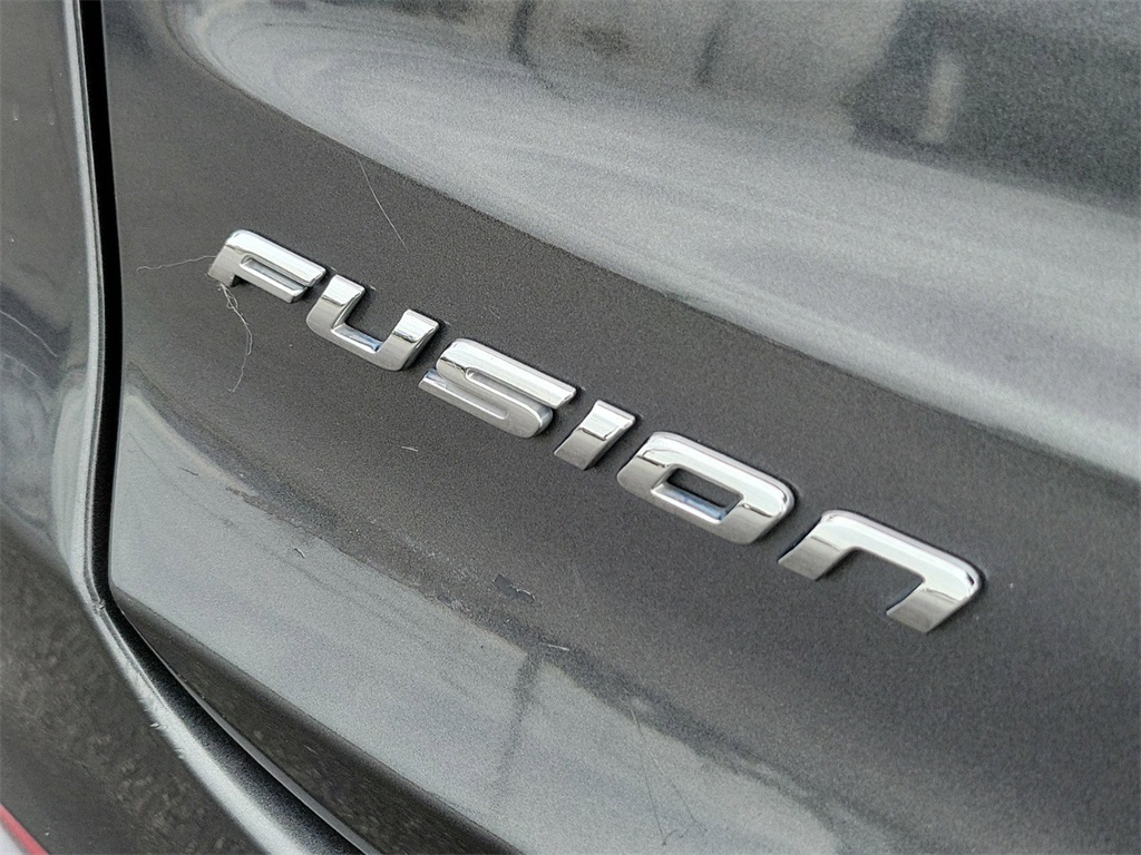 2020 Ford Fusion S 8