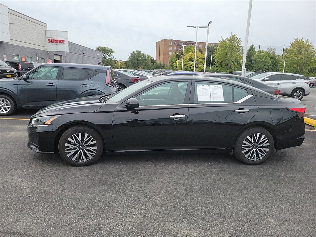 2023 Nissan Altima 2.5 SV 4