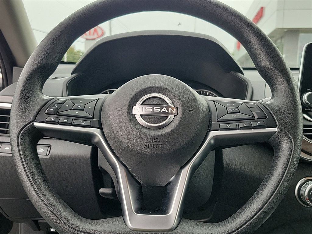 2023 Nissan Altima 2.5 SV 14