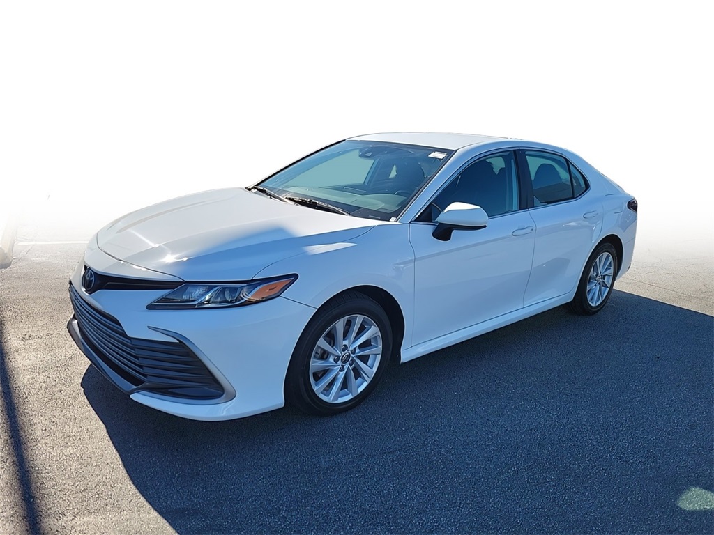 2021 Toyota Camry LE 3