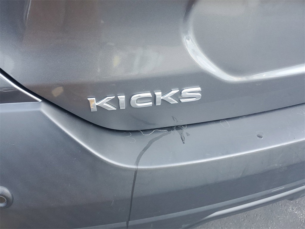 2020 Nissan Kicks SV 7