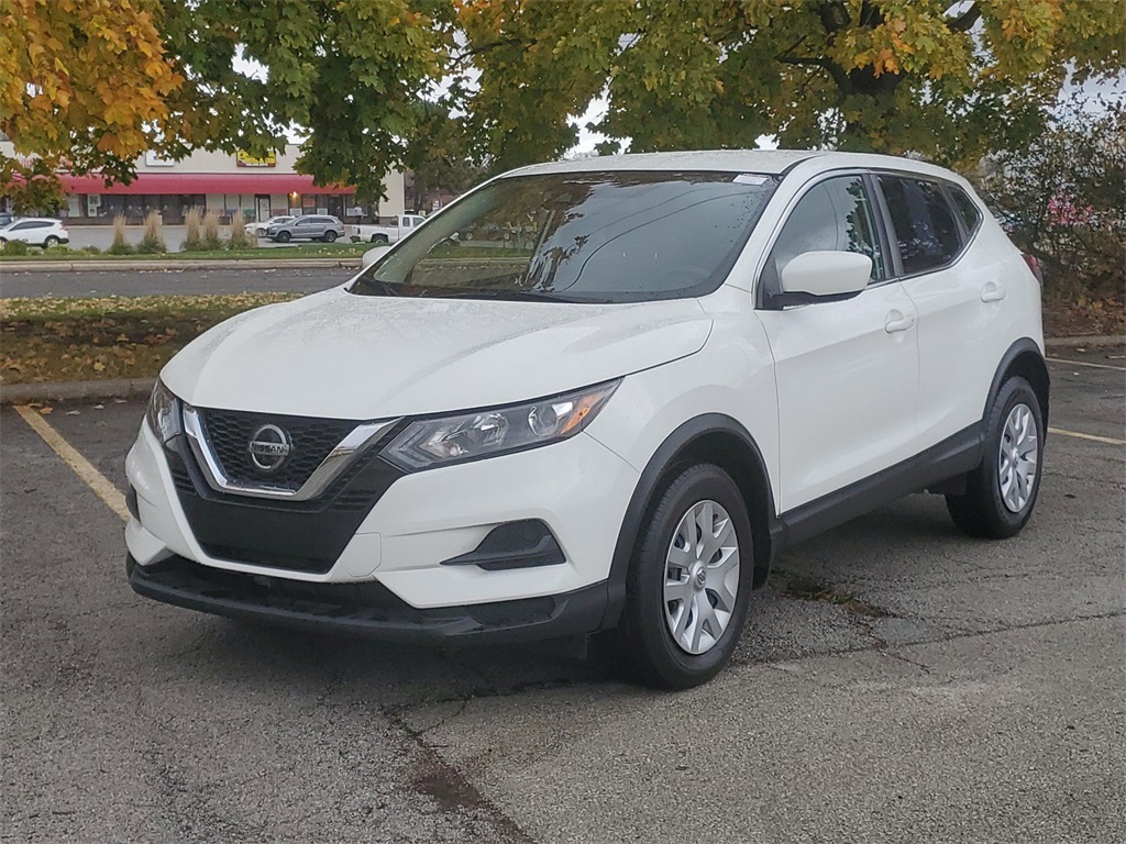 2020 Nissan Rogue Sport S 3