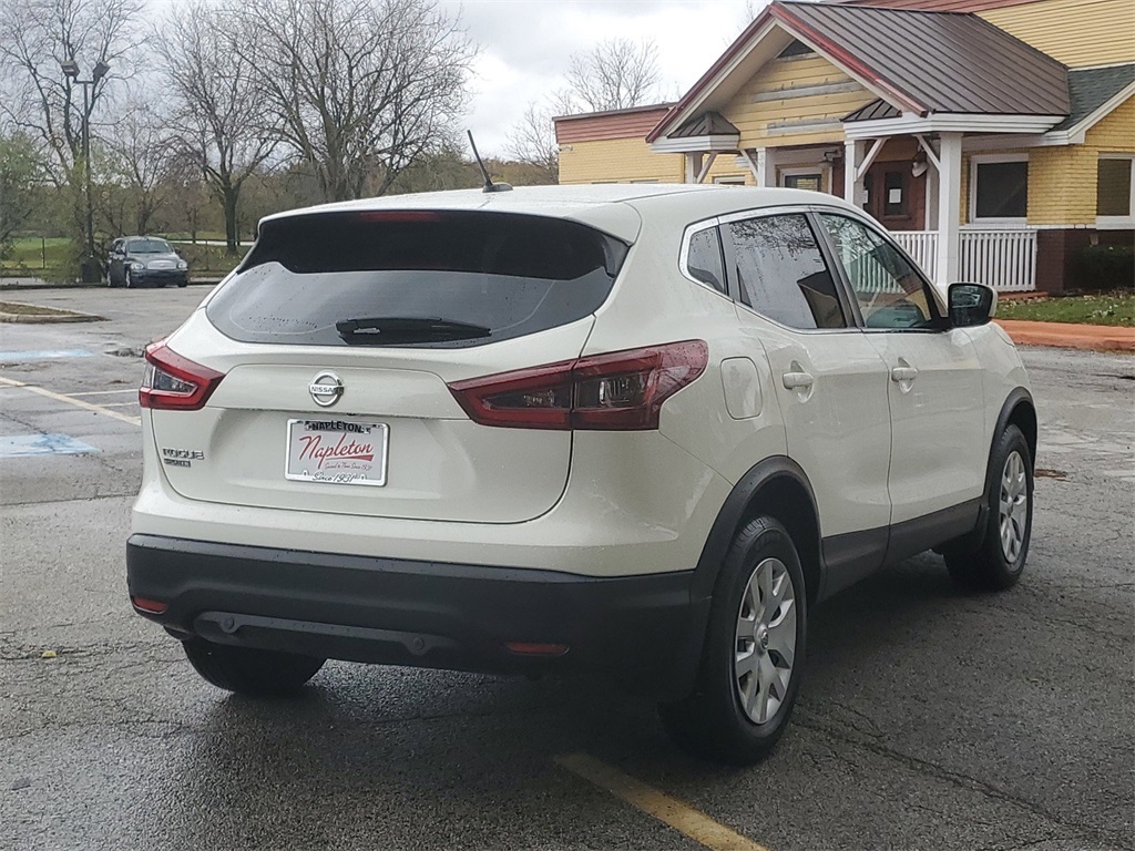 2020 Nissan Rogue Sport S 6