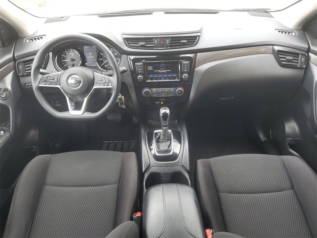 2020 Nissan Rogue Sport S 14