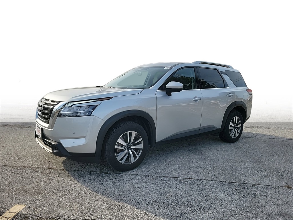 2023 Nissan Pathfinder SL 3