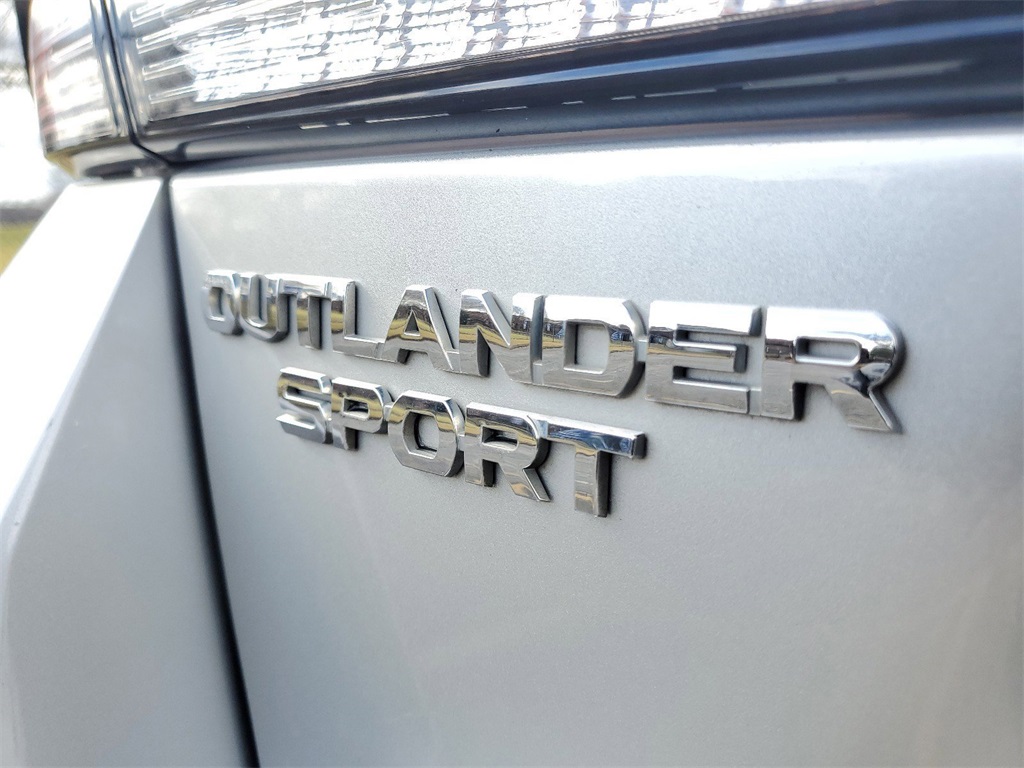 2021 Mitsubishi Outlander Sport 2.0 ES 8