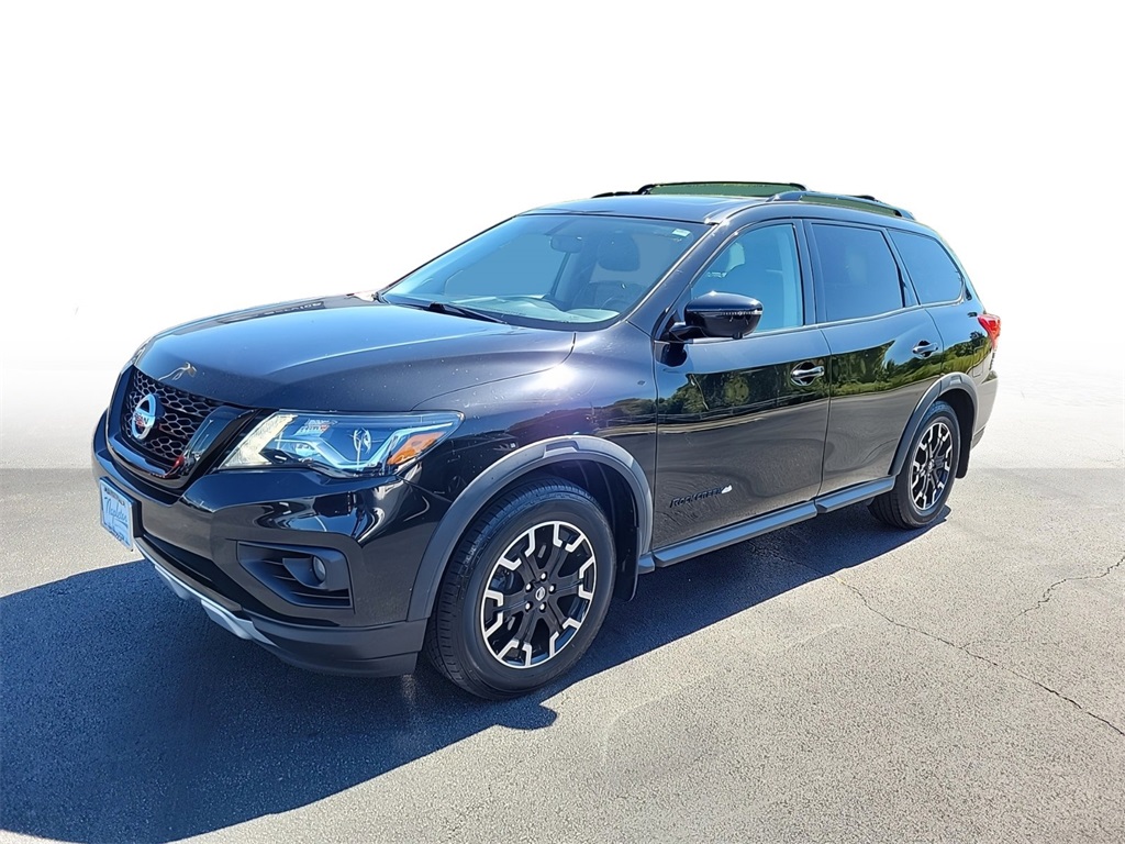 2020 Nissan Pathfinder SL 3