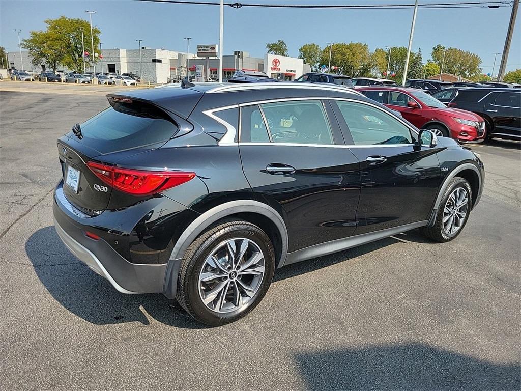 2018 INFINITI QX30 ESSENTIAL 6