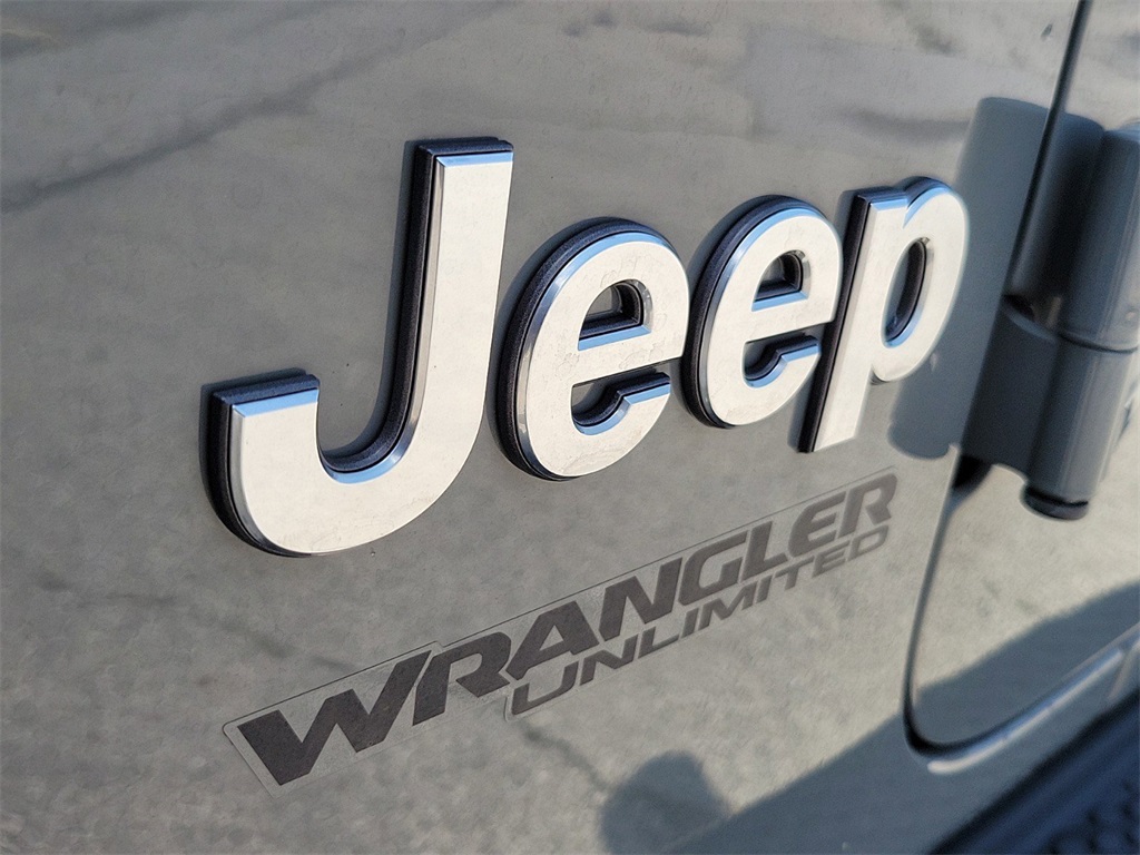 2021 Jeep Wrangler Unlimited Sahara 7