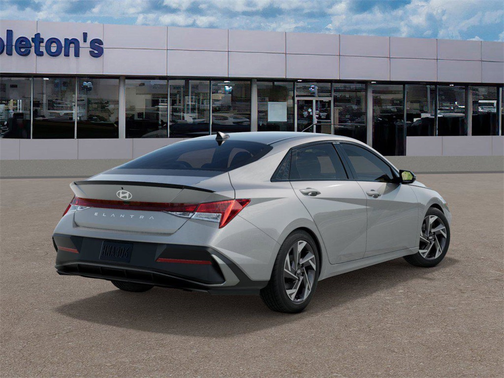 2025 Hyundai Elantra SEL 4