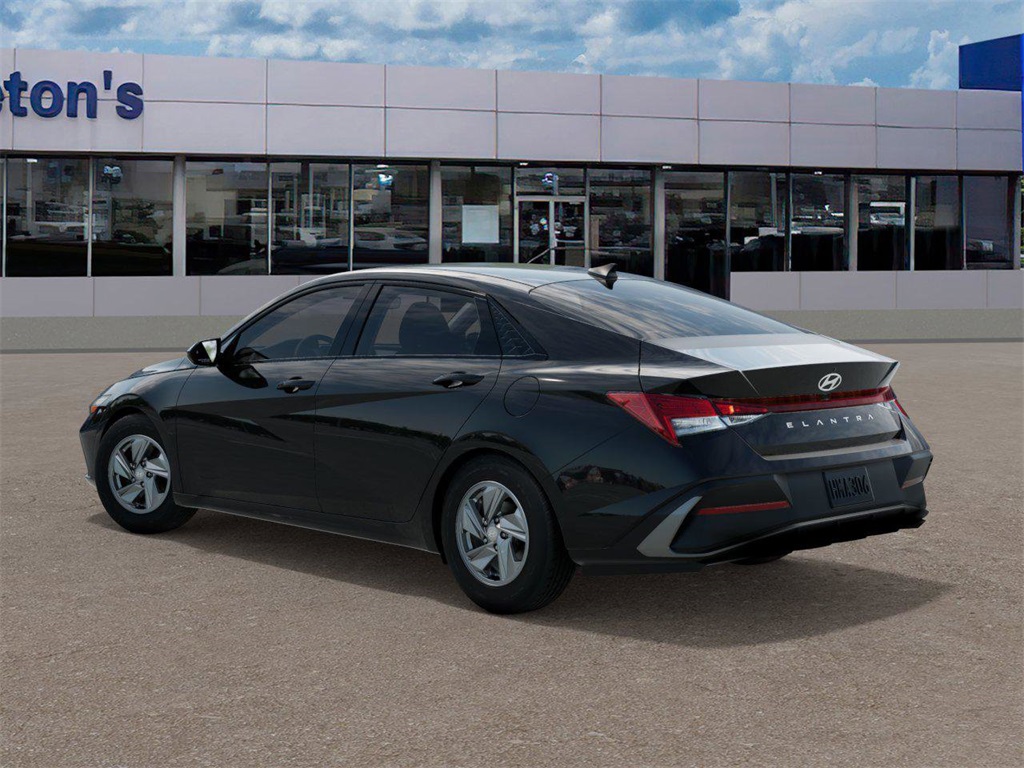 2025 Hyundai Elantra SE 5