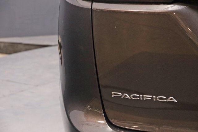 2020 Chrysler Pacifica Limited 7