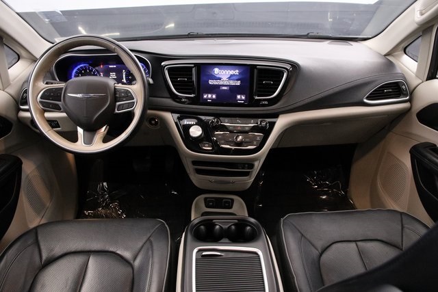 2020 Chrysler Pacifica Limited 11