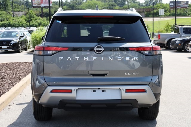 2023 Nissan Pathfinder SL 5