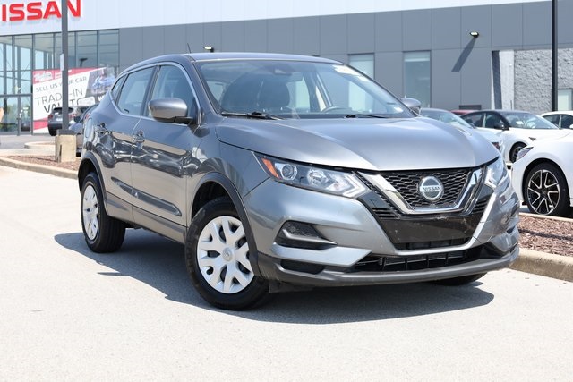 2020 Nissan Rogue Sport S 2