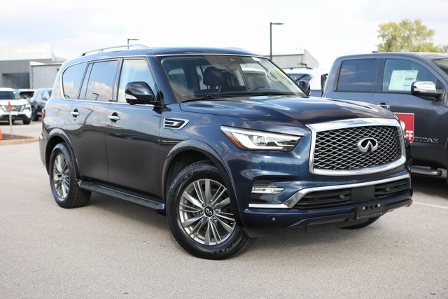 2022 INFINITI QX80 LUXE 2