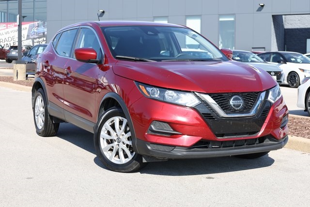 2020 Nissan Rogue Sport S 2