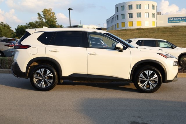 2021 Nissan Rogue SV 4