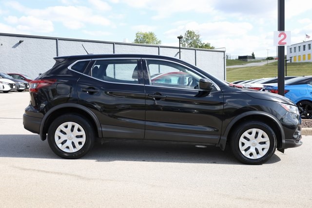 2020 Nissan Rogue Sport S 4