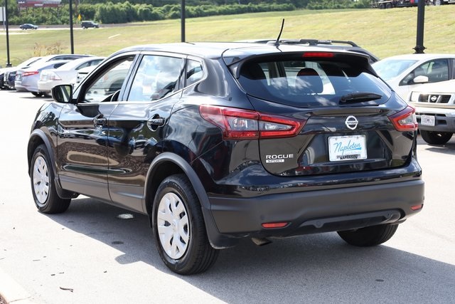 2020 Nissan Rogue Sport S 5