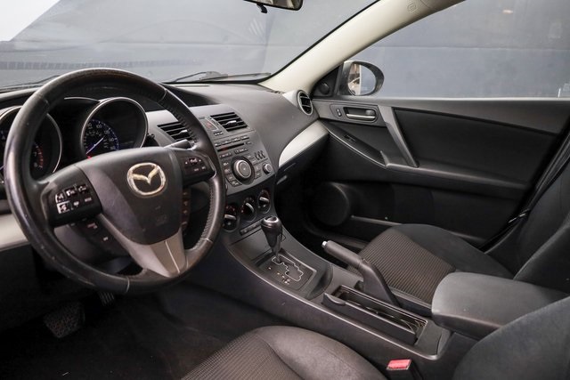 2012 Mazda Mazda3 i Touring 10