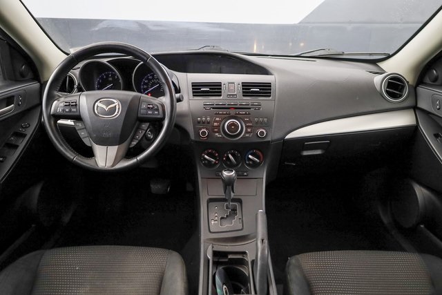 2012 Mazda Mazda3 i Touring 11