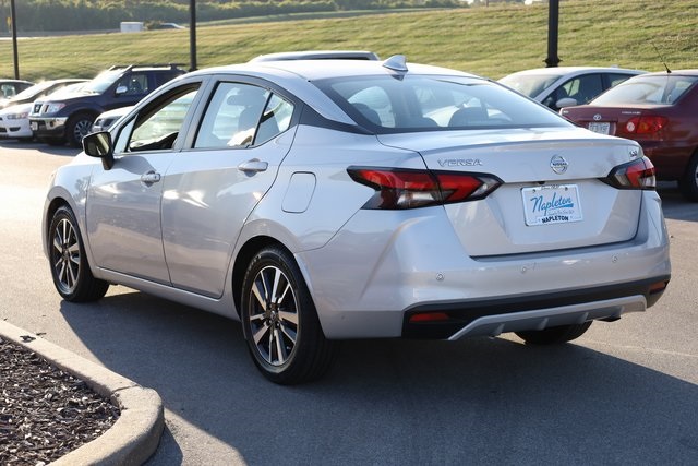 2020 Nissan Versa 1.6 SV 4