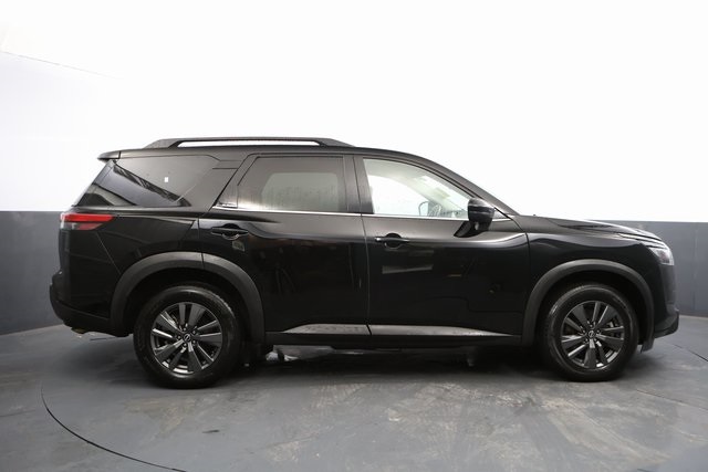 2023 Nissan Pathfinder SV 10