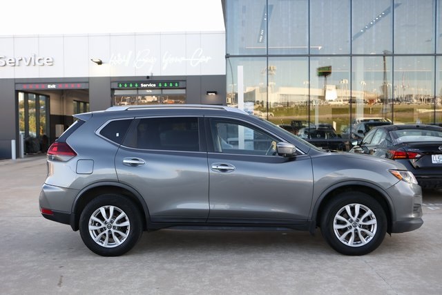 2018 Nissan Rogue SV 4