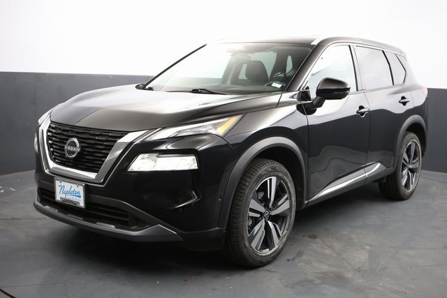 2023 Nissan Rogue SL 4