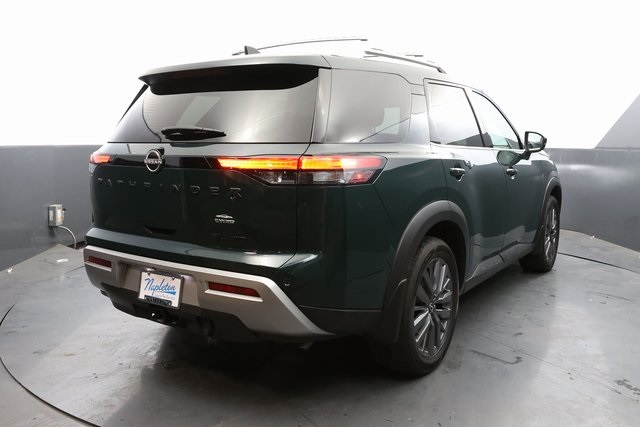 2023 Nissan Pathfinder SL 9