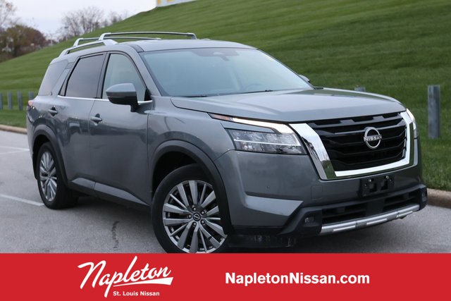 2023 Nissan Pathfinder SL 1