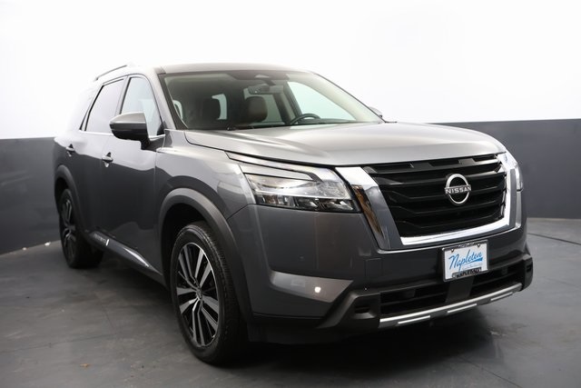 2023 Nissan Pathfinder Platinum 2