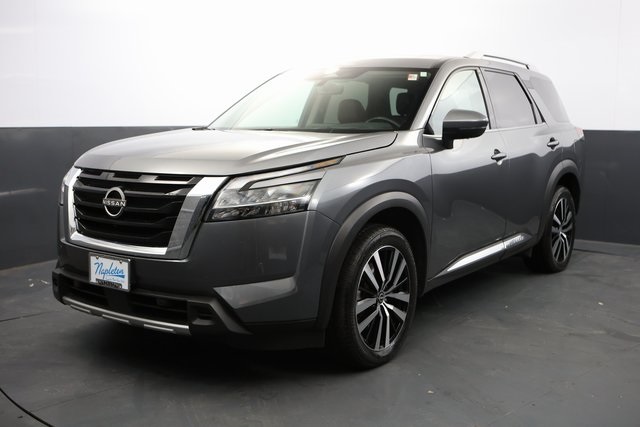 2023 Nissan Pathfinder Platinum 4