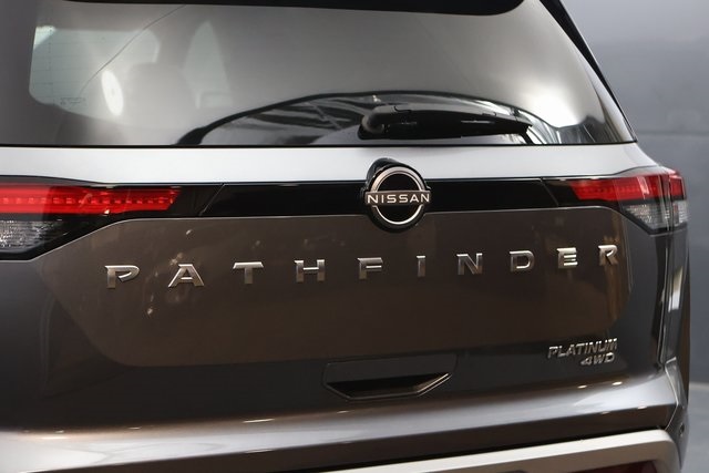 2023 Nissan Pathfinder Platinum 7