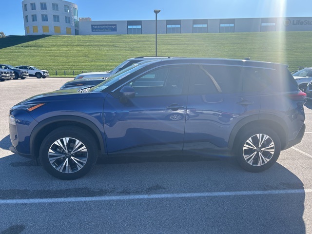 2023 Nissan Rogue SV 2