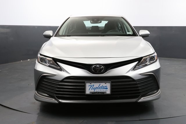 2023 Toyota Camry LE 3