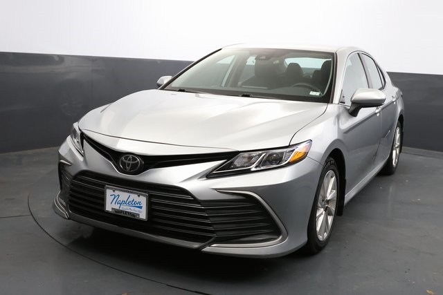 2023 Toyota Camry LE 4