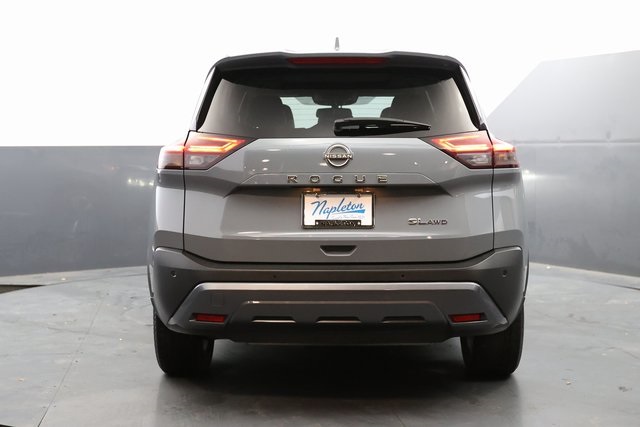 2023 Nissan Rogue SL 8