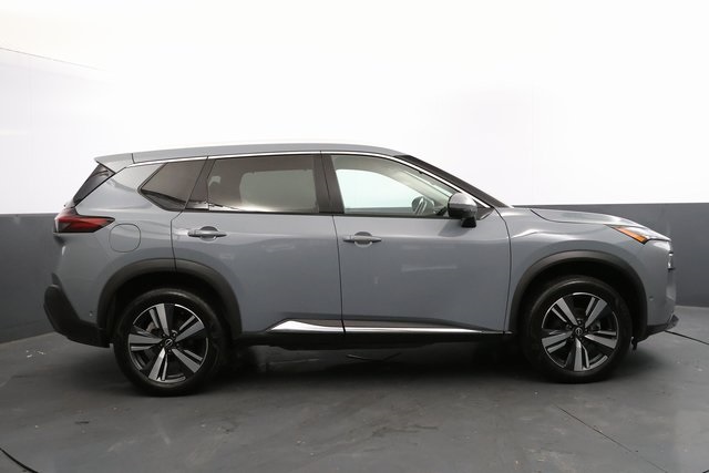 2023 Nissan Rogue SL 10