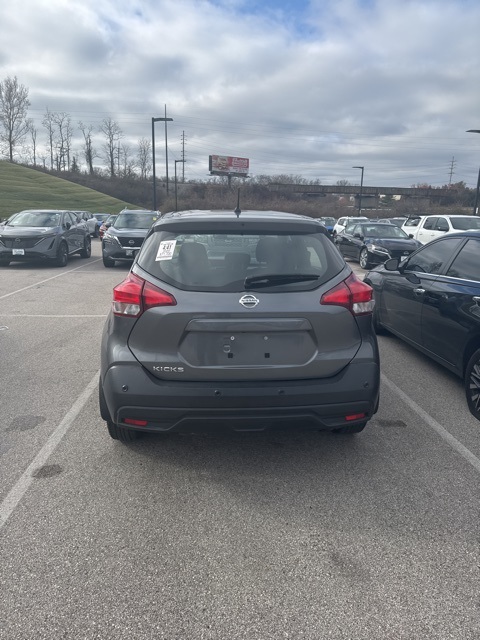 2020 Nissan Kicks S 7