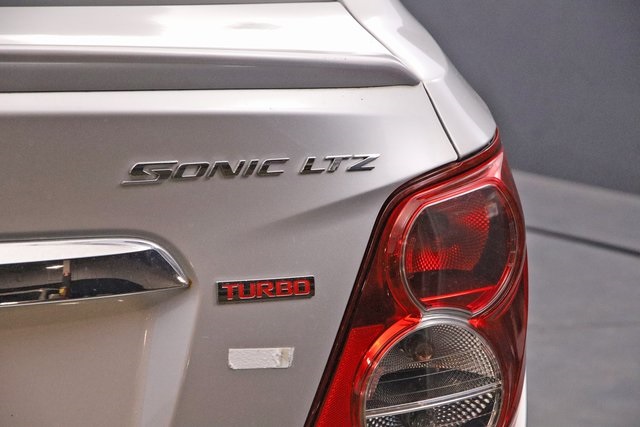 2015 Chevrolet Sonic LTZ 6