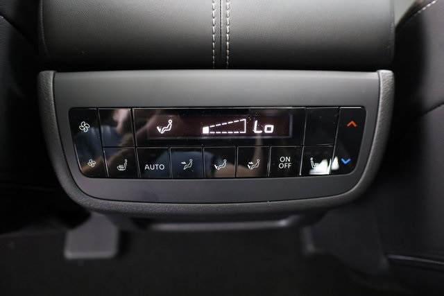 2024 Nissan Pathfinder SL 25
