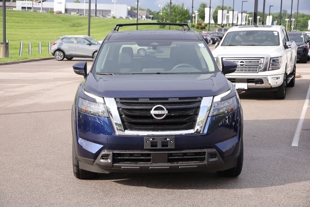 2024 Nissan Pathfinder SV 4