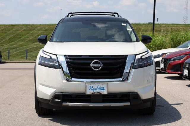 2024 Nissan Pathfinder Platinum 3